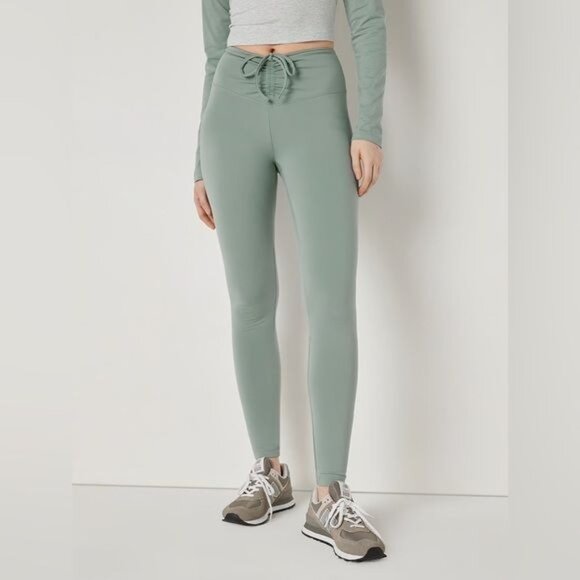 Victoria’s Secret PINK Gray Ruched Leggings - Picture 8 of 11